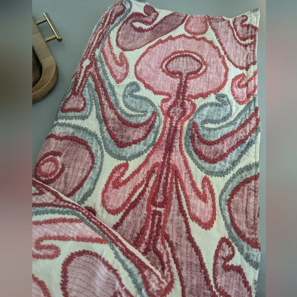 (2) Pottery Barn "KENMARE" Ikat Embroidered Pillow Covers 24" Red/Gray - Picture 2 of 9